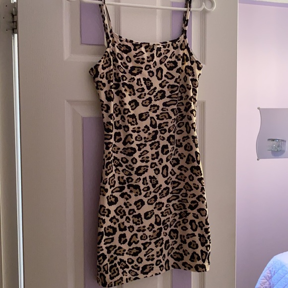 Cheetah dress - Picture 2 of 3